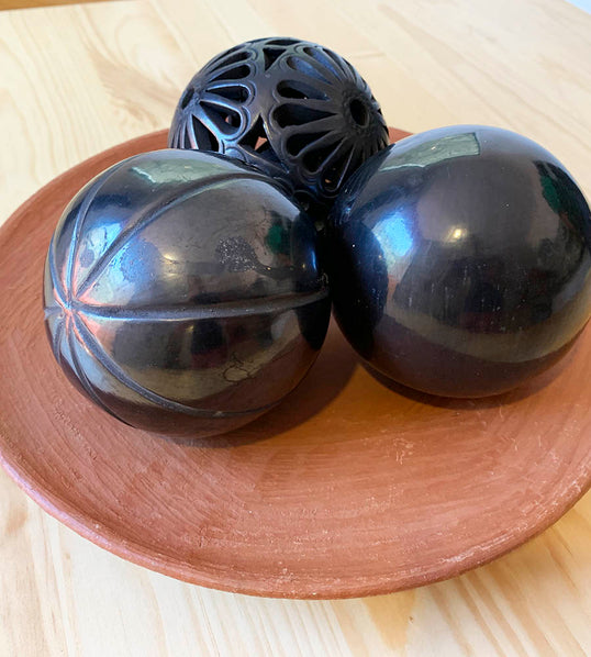 Esfera de Barro Negro Doña Rosa