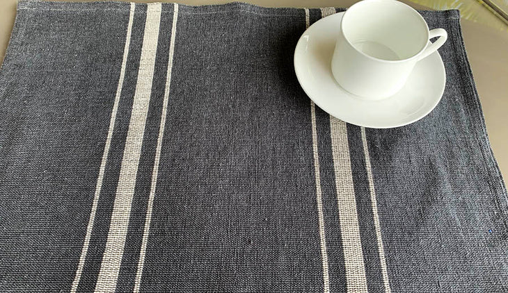 Mantelito Individual Gris Oscuro con Rayas Arte Zapoteco