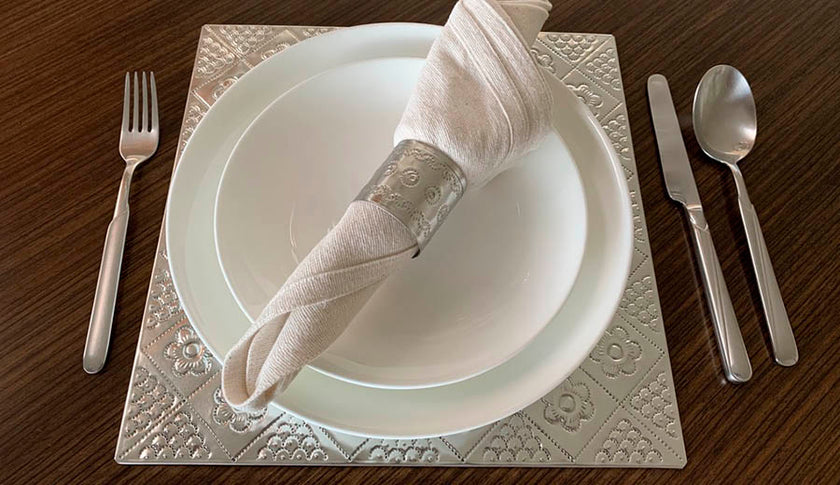 Plato Base Cuadrado Hojalatería Saley